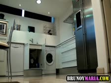 صور بنت جاي ضهرها متحركه